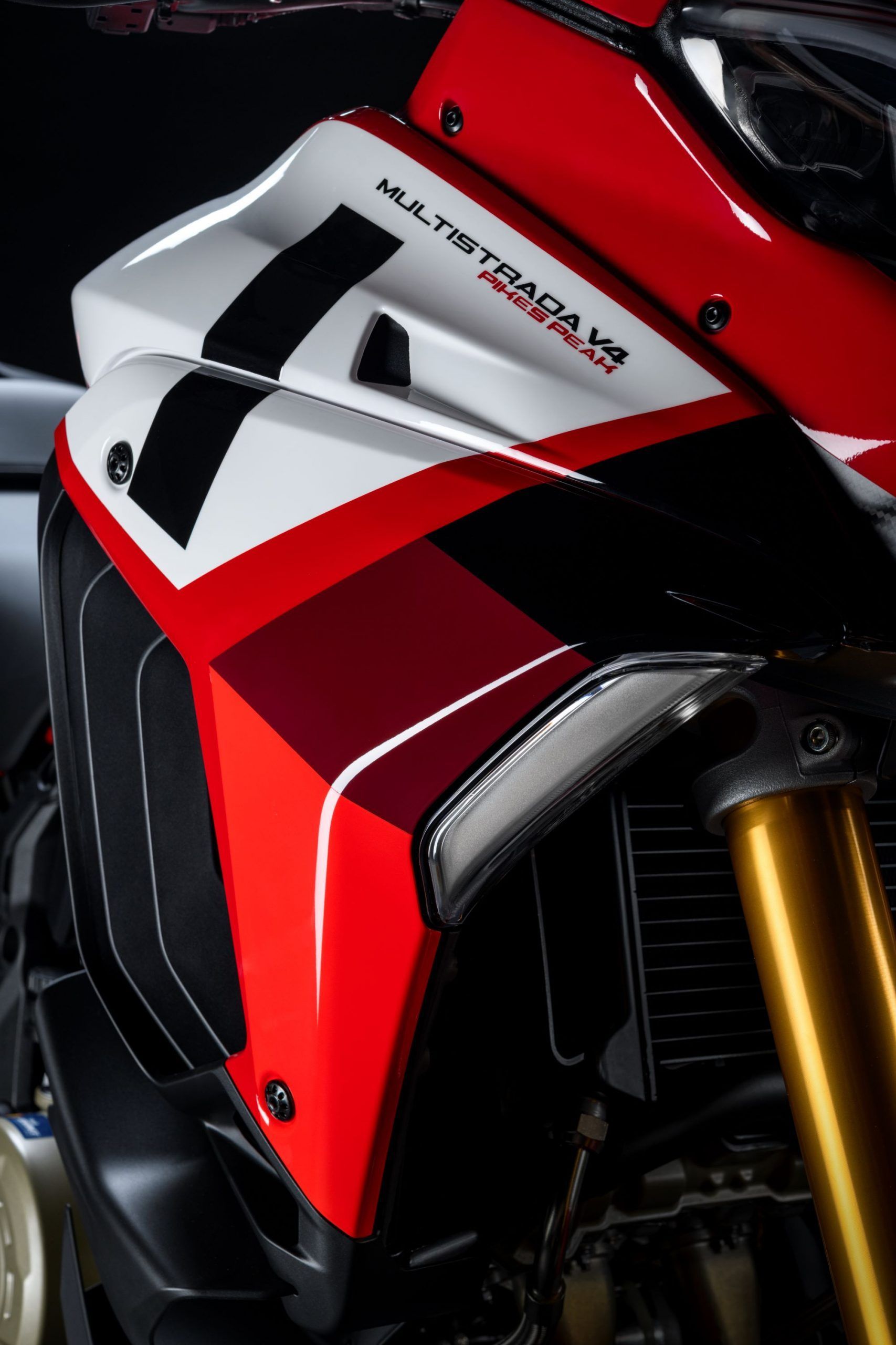 杜卡迪 multistrada v4 pikes peak 派克峰